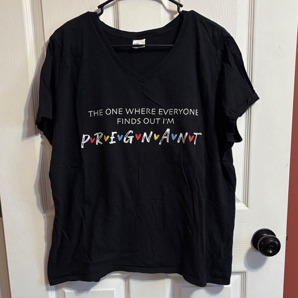 The one where everyone finds out I’m pregnant T-Shirt